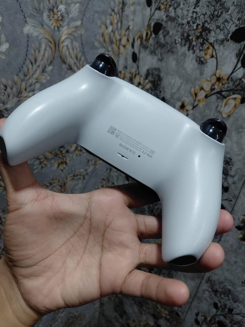 PlayStation 5 Controller 3