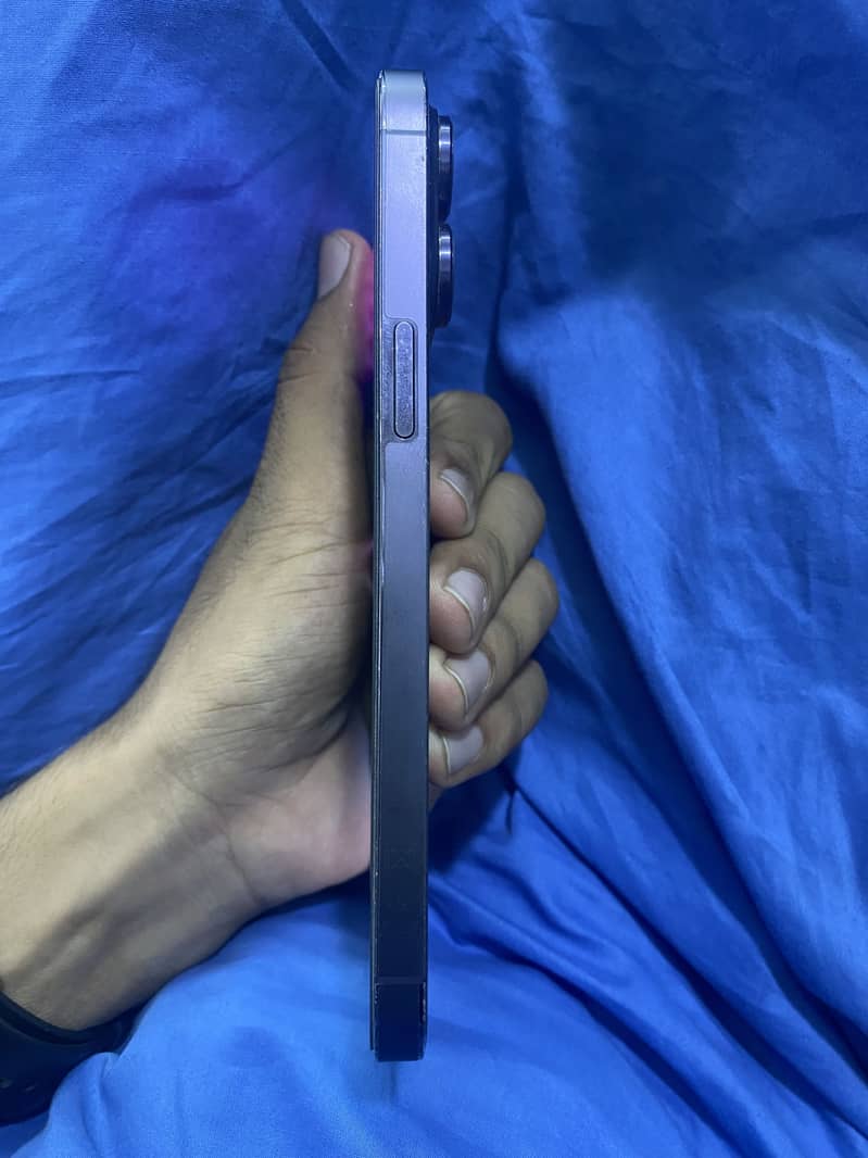 Apple iPhone 14 Pro Max 4