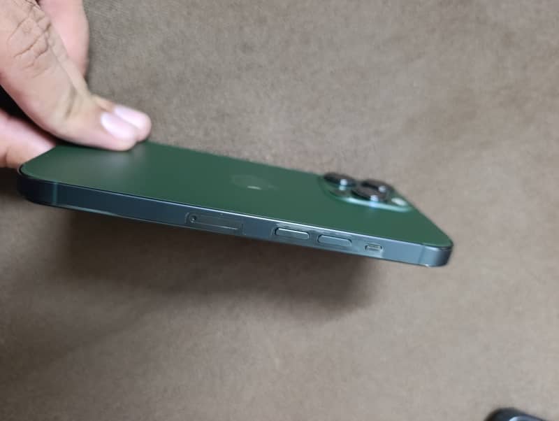 Apple iPhone 13 Pro 3