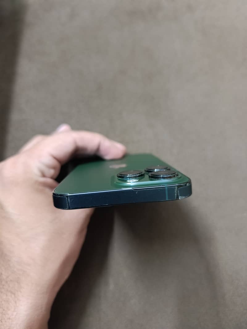 Apple iPhone 13 Pro 6