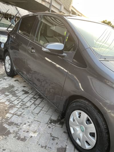 Toyota Vitz 2012
