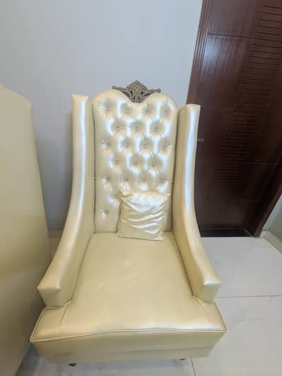 club sofa chairs