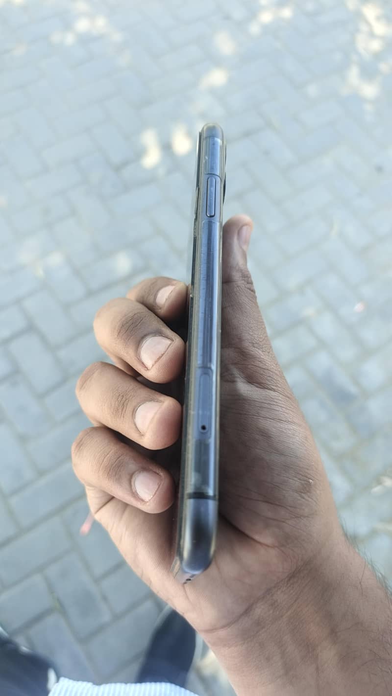 Apple iPhone 11 2