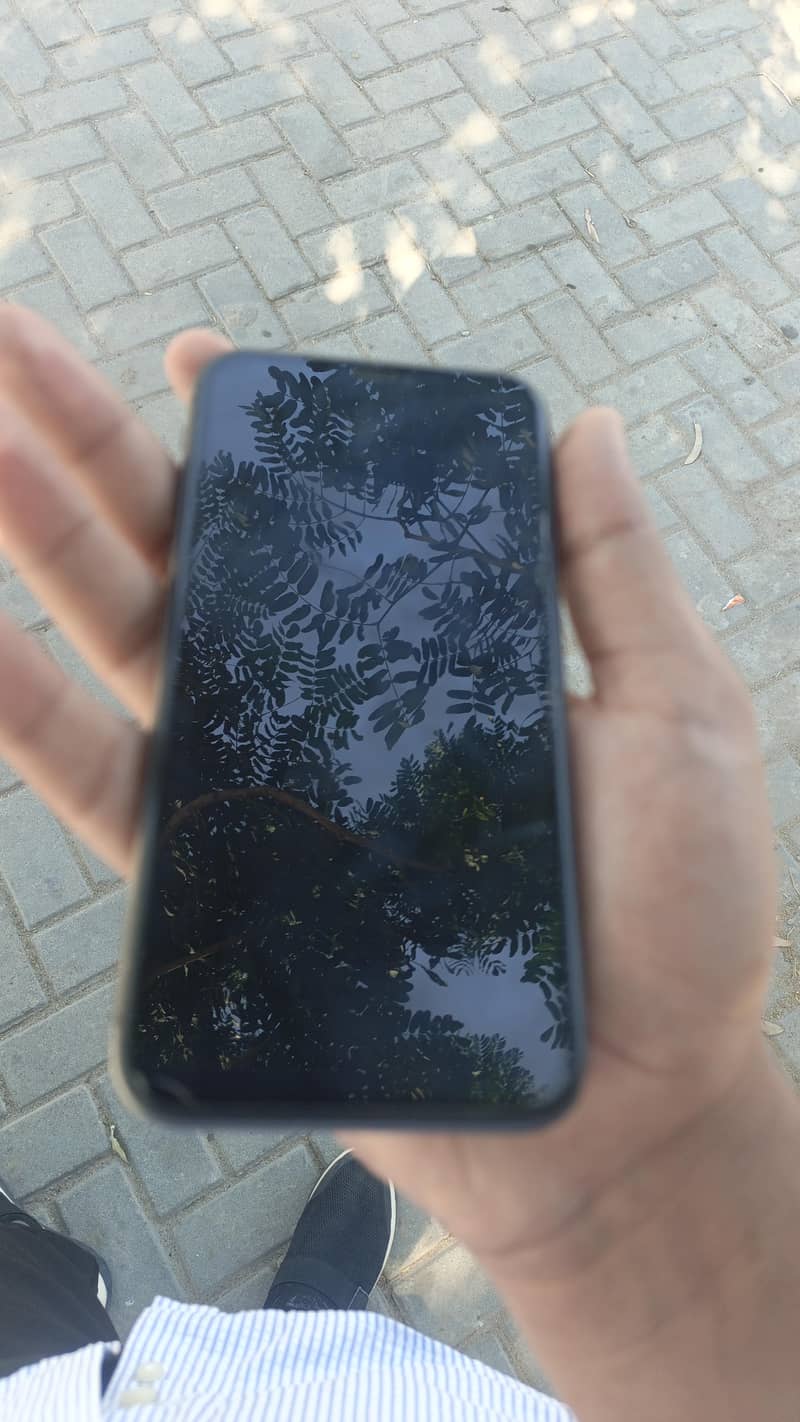 Apple iPhone 11 6