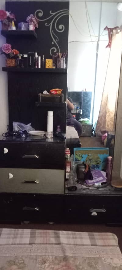 Dressing Table For Sale