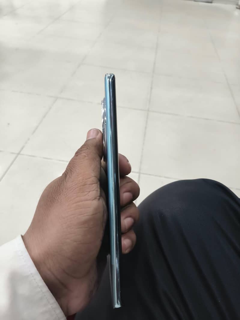 Infinix Zero 40 4