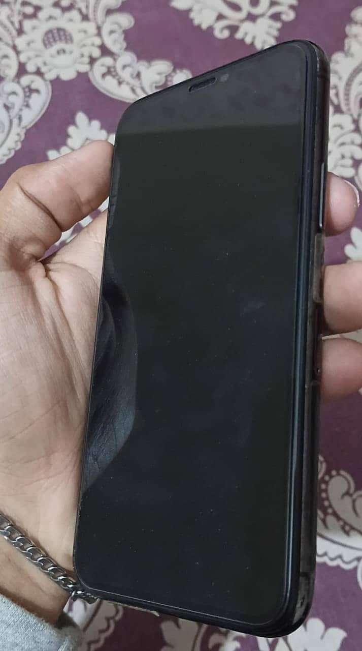Apple iPhone 11 Pro 2