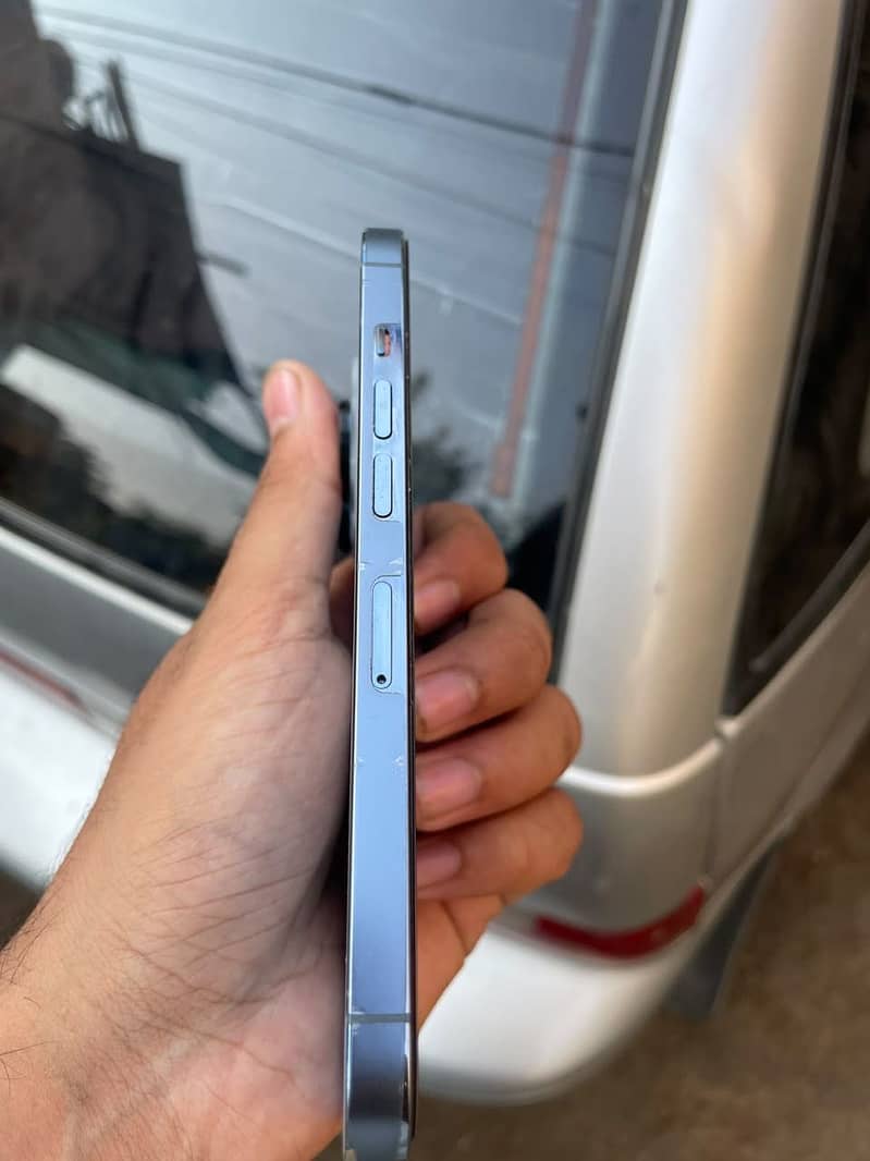 Apple iPhone 13 Pro 3