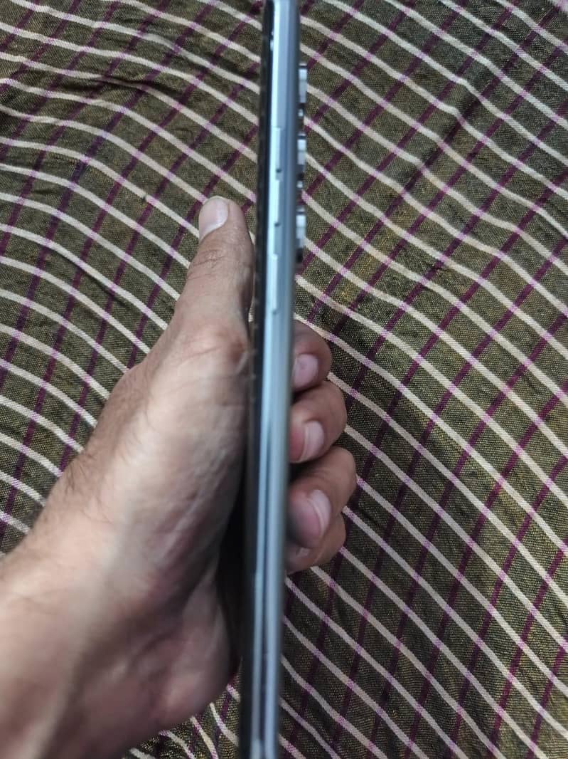 Tecno CAMON 40 Pro 1
