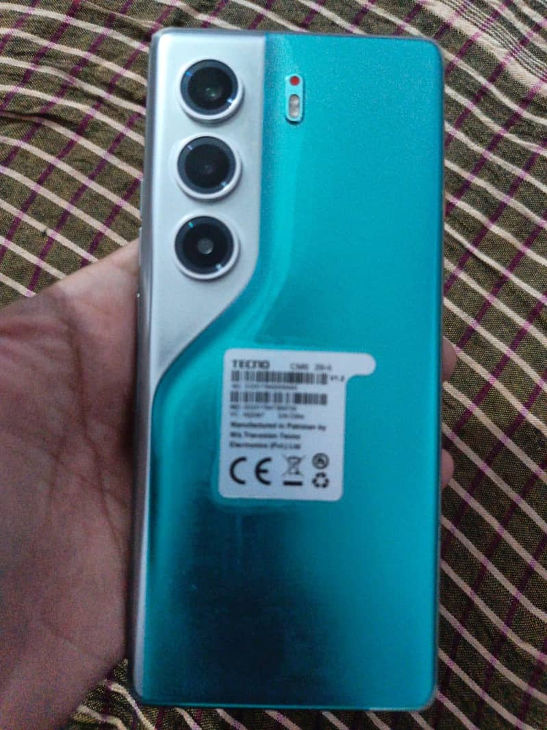 Tecno CAMON 40 Pro 3