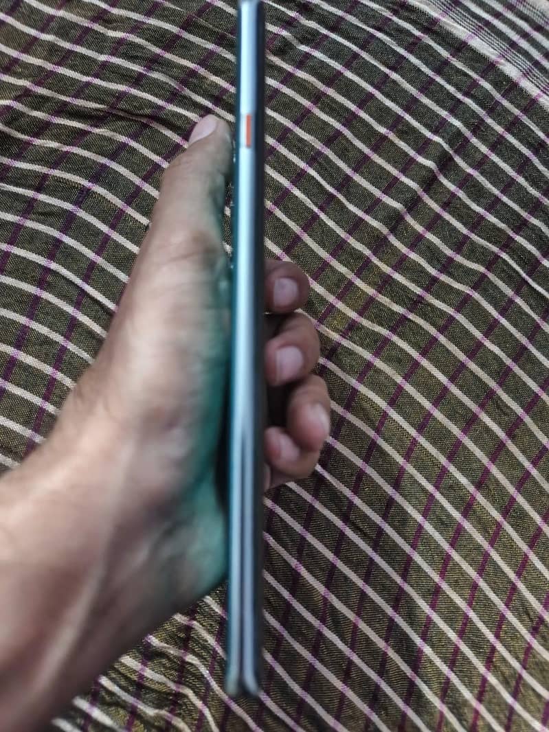 Tecno CAMON 40 Pro 4