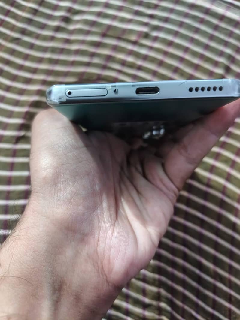 Tecno CAMON 40 Pro 6