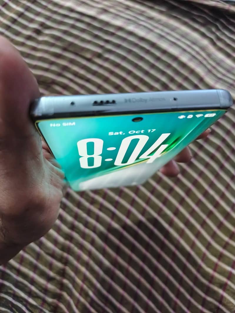 Tecno CAMON 40 Pro 7