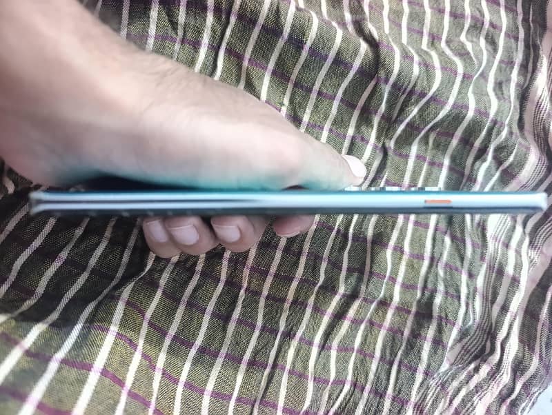 Tecno CAMON 40 Pro 8