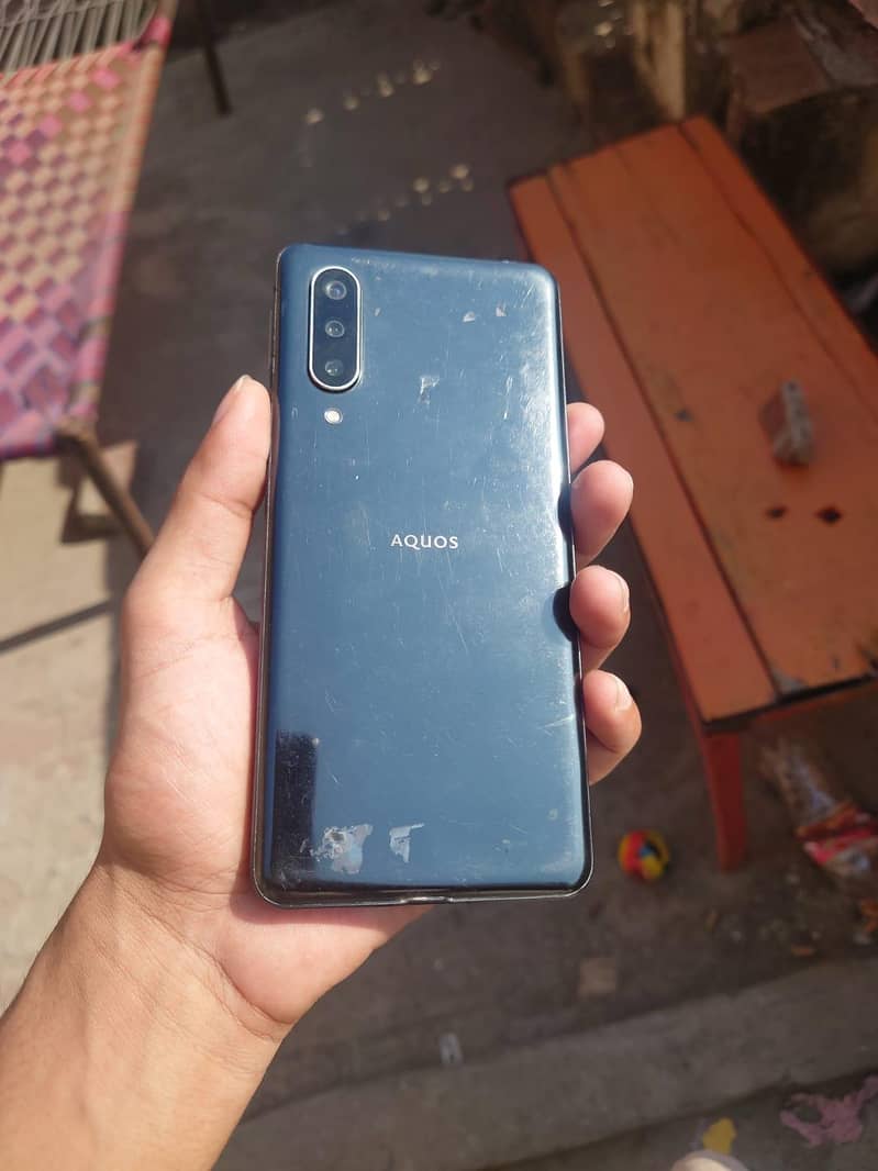 Sharp Aquos Zero 5g basic exchange possible 1