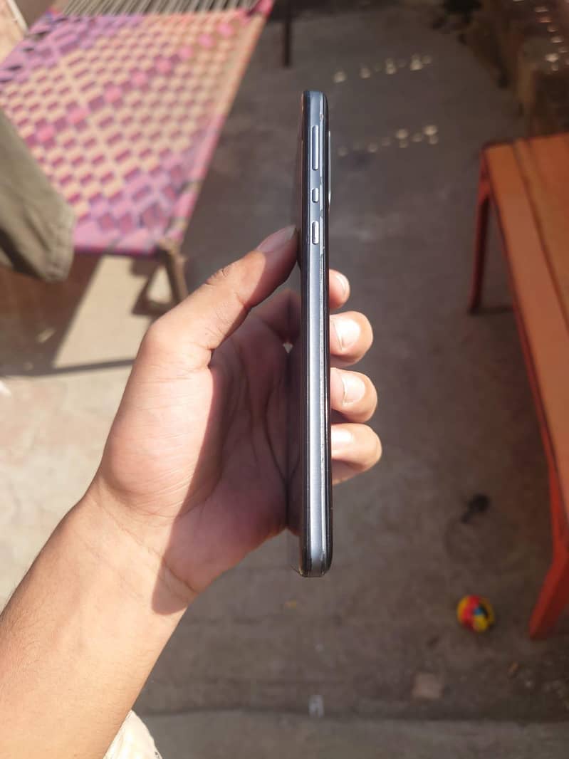 Sharp Aquos Zero 5g basic exchange possible 3