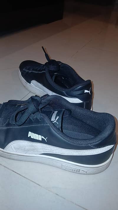 Puma leather sneakers