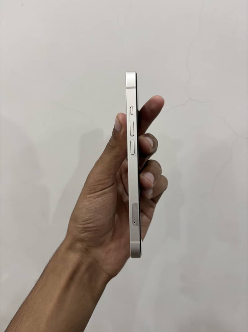 Apple iPhone 13 1