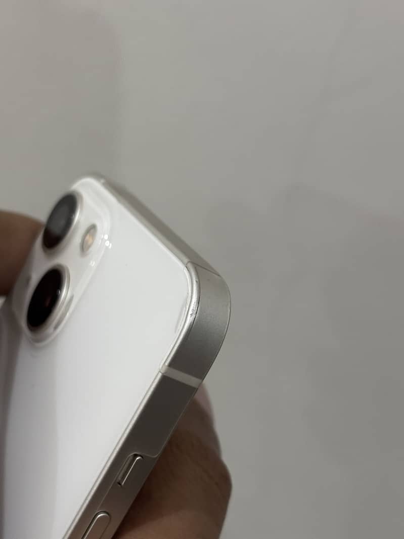 Apple iPhone 13 6