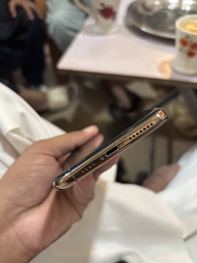 Apple iPhone 11 Pro Max 5