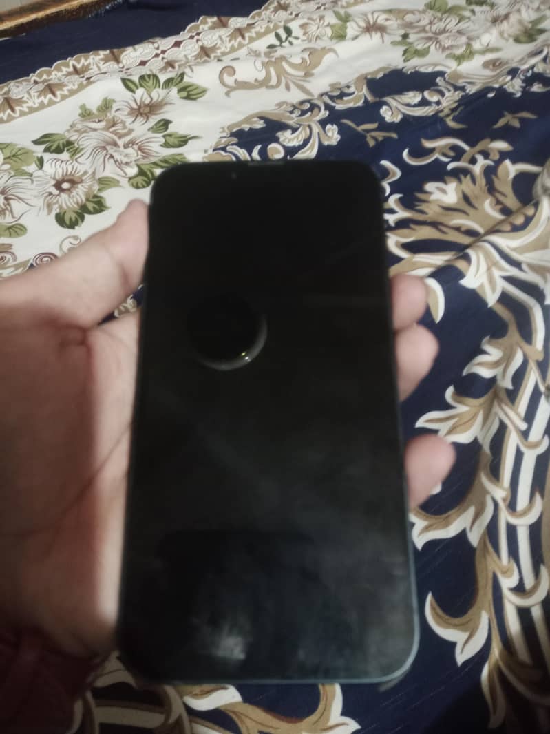 Apple iPhone 14 3