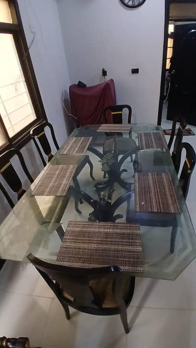 Royal size 6 seater dining table ( Sheesham Wood )