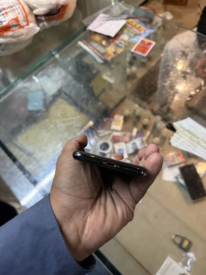 Apple iPhone X 1
