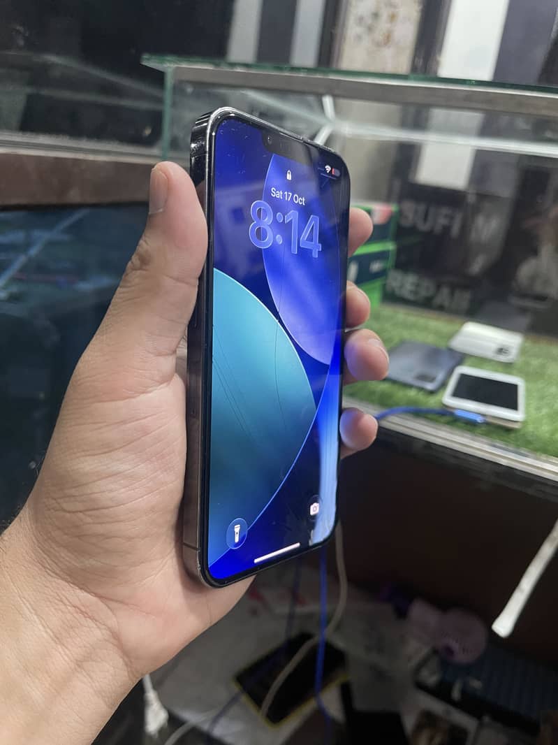 Apple iPhone 13 Pro 2