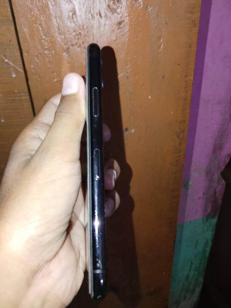Apple iPhone 11 Pro 1