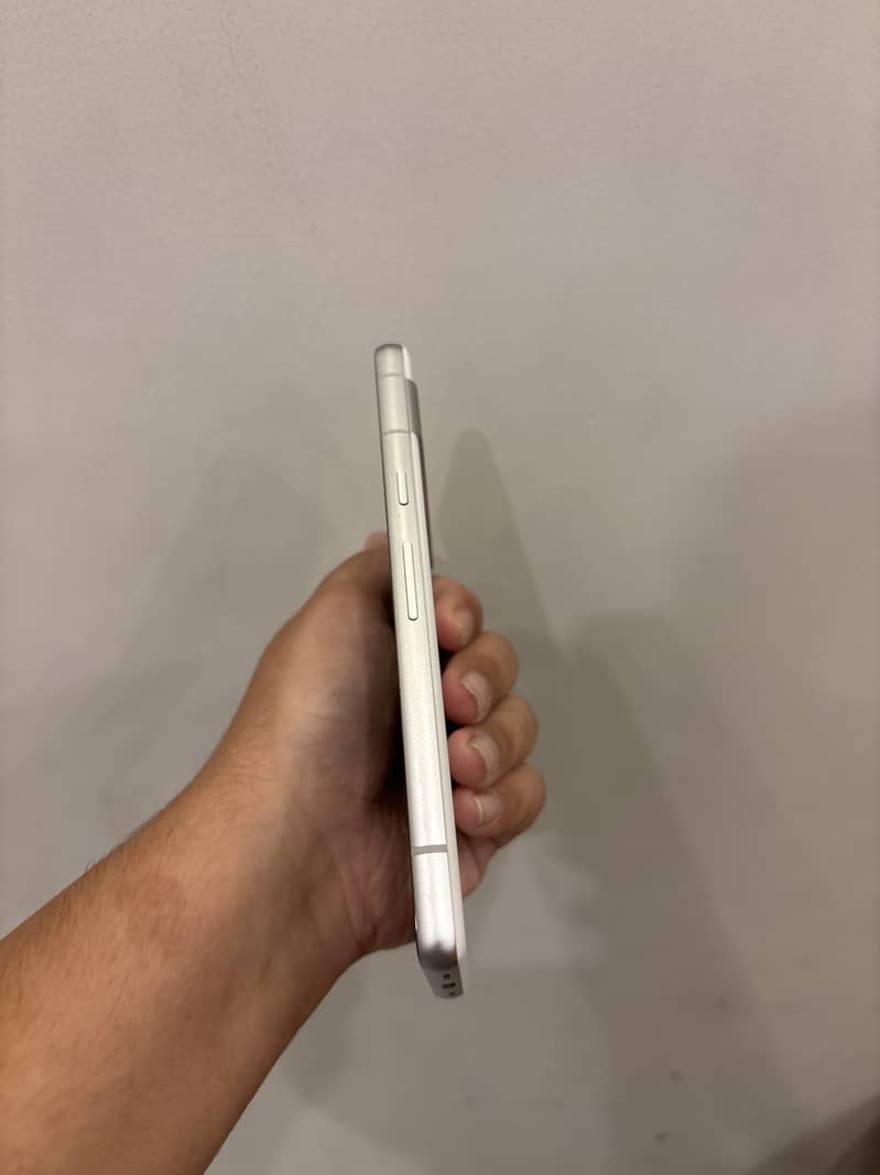 Google Pixel 7a 3