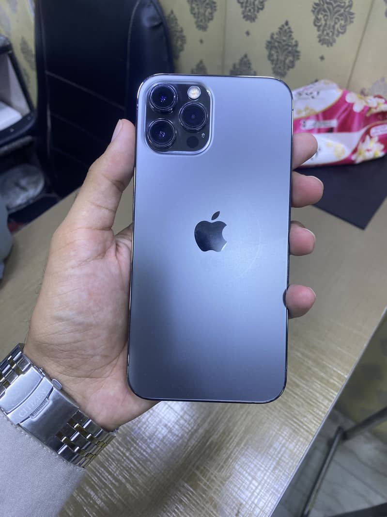 Apple iPhone 12 pro 0