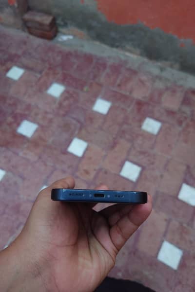 Apple iPhone 14