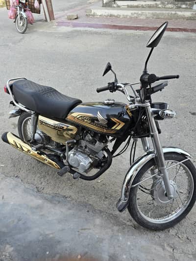 Honda 125 golden special edition