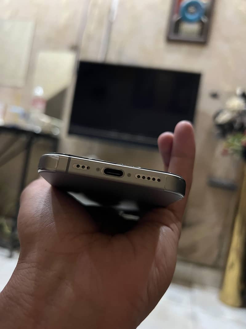 Apple iPhone 15 Pro 5
