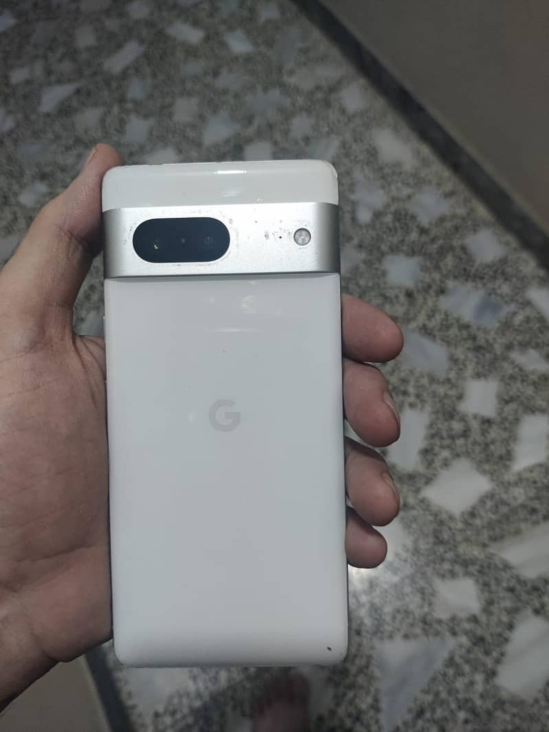 Google Pixel 7 4
