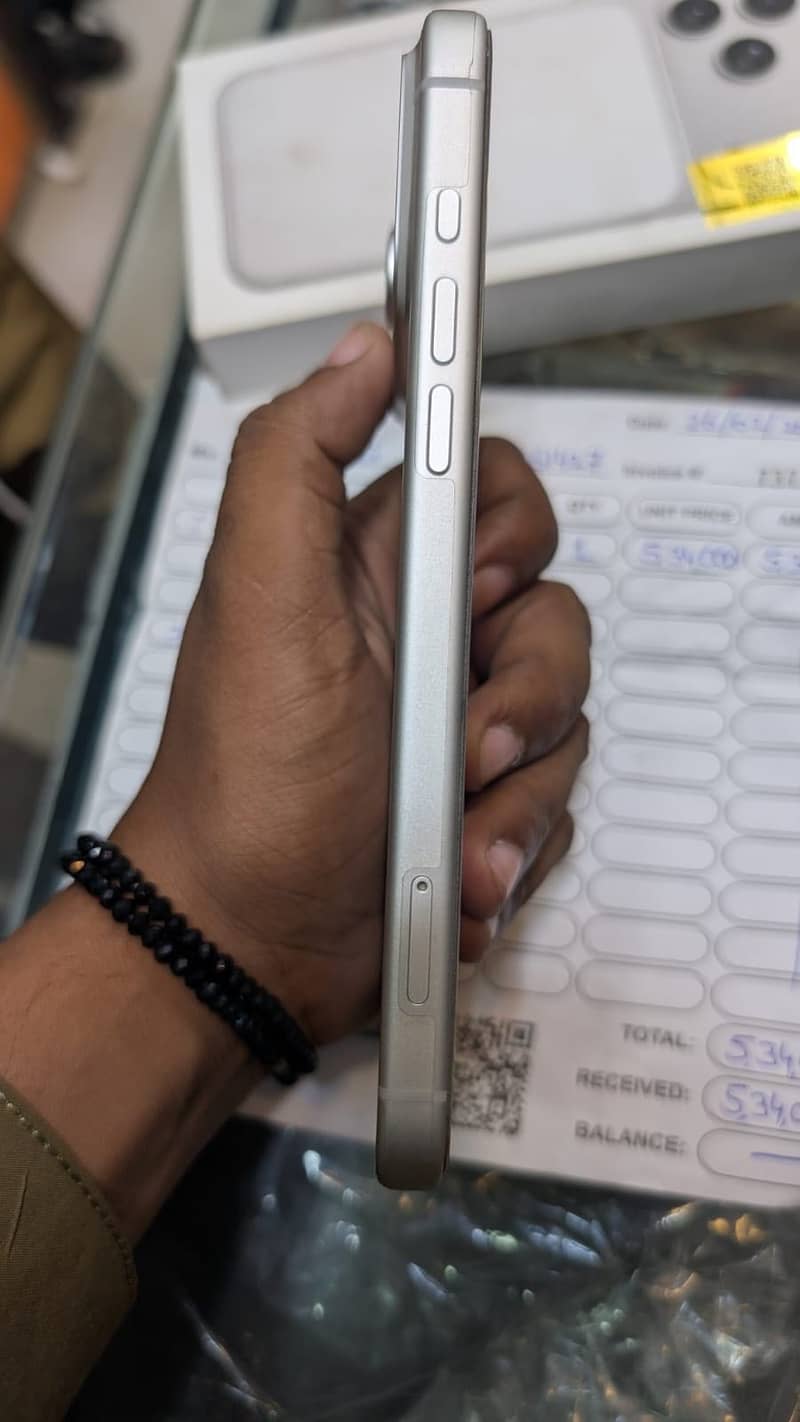 Apple iPhone 17 Pro Max 1