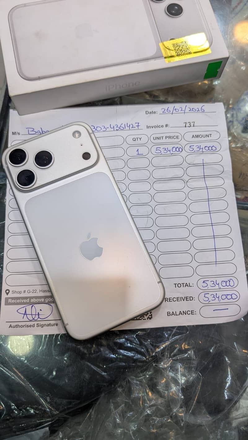 Apple iPhone 17 Pro Max 2