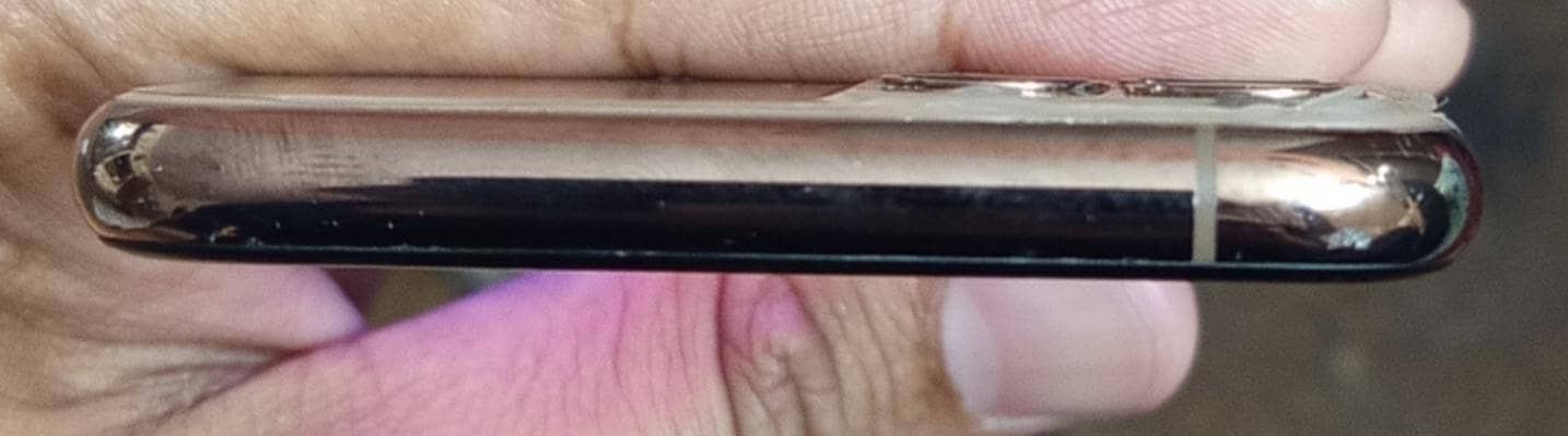 Apple iPhone 11 Pro 3