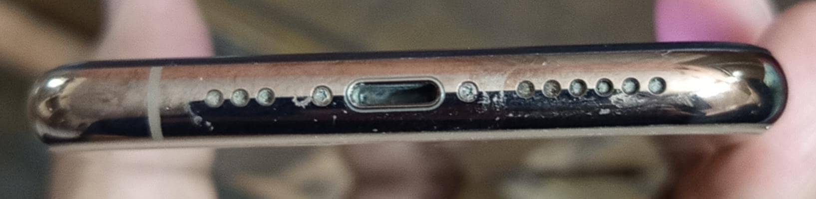 Apple iPhone 11 Pro 4