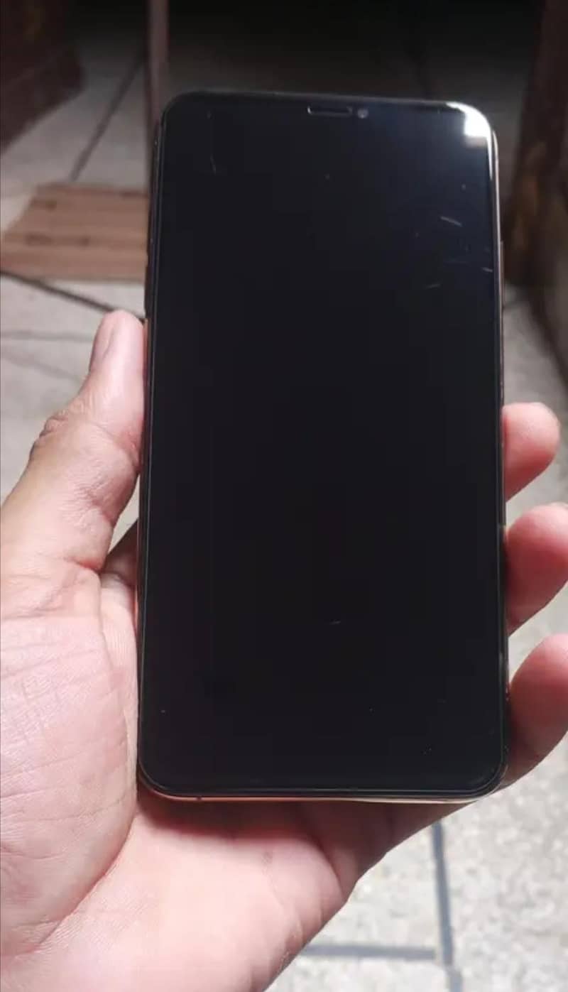 Apple iPhone XS Max 2