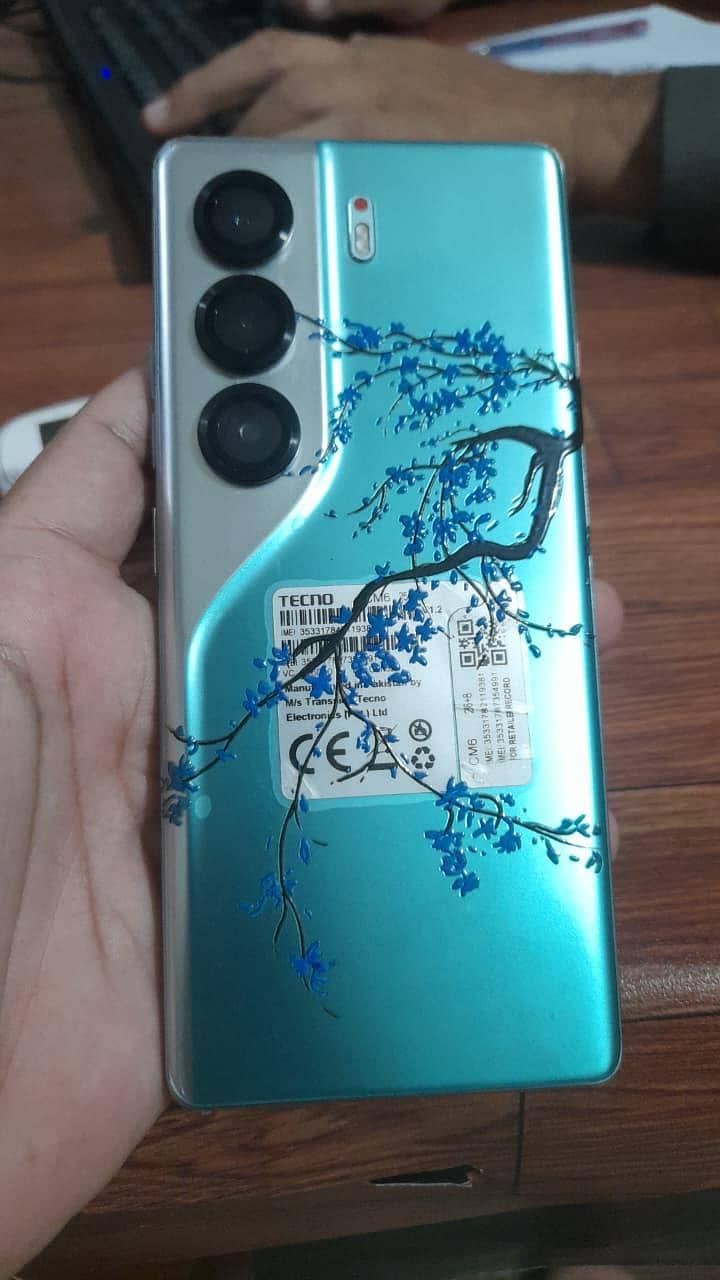 Tecno CAMON 40 Pro 1