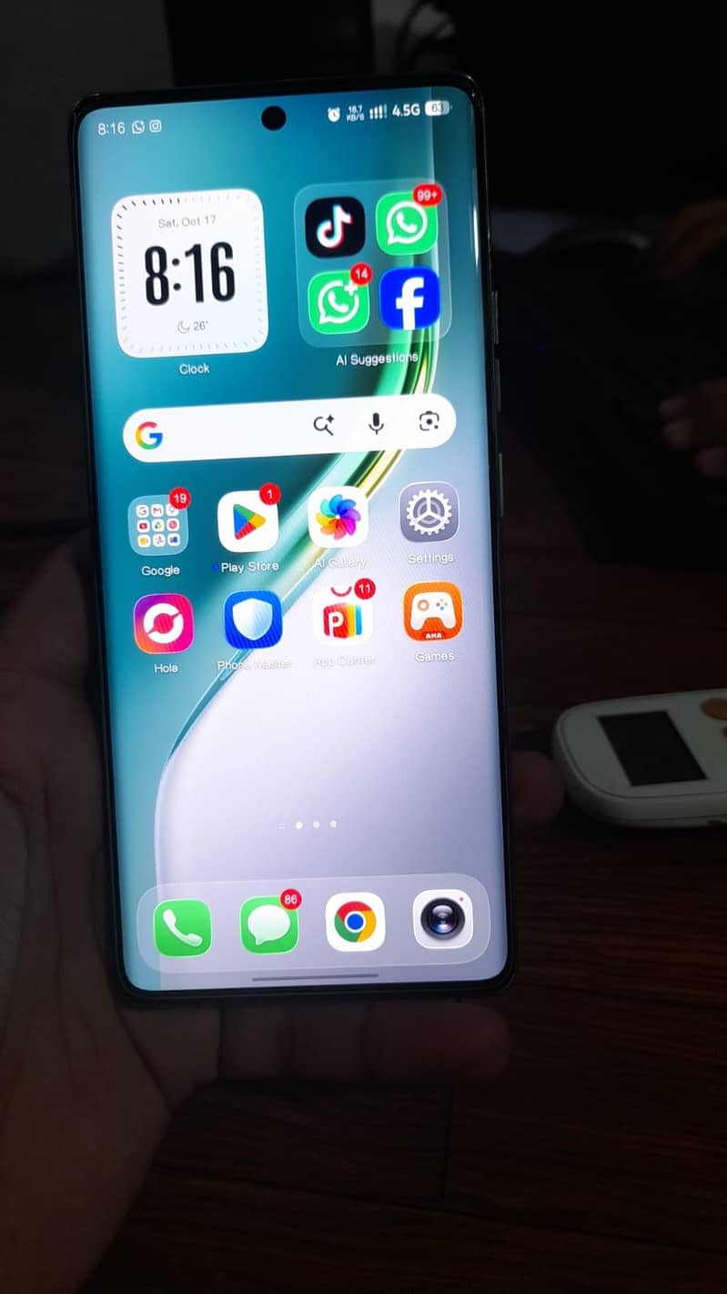 Tecno CAMON 40 Pro 4