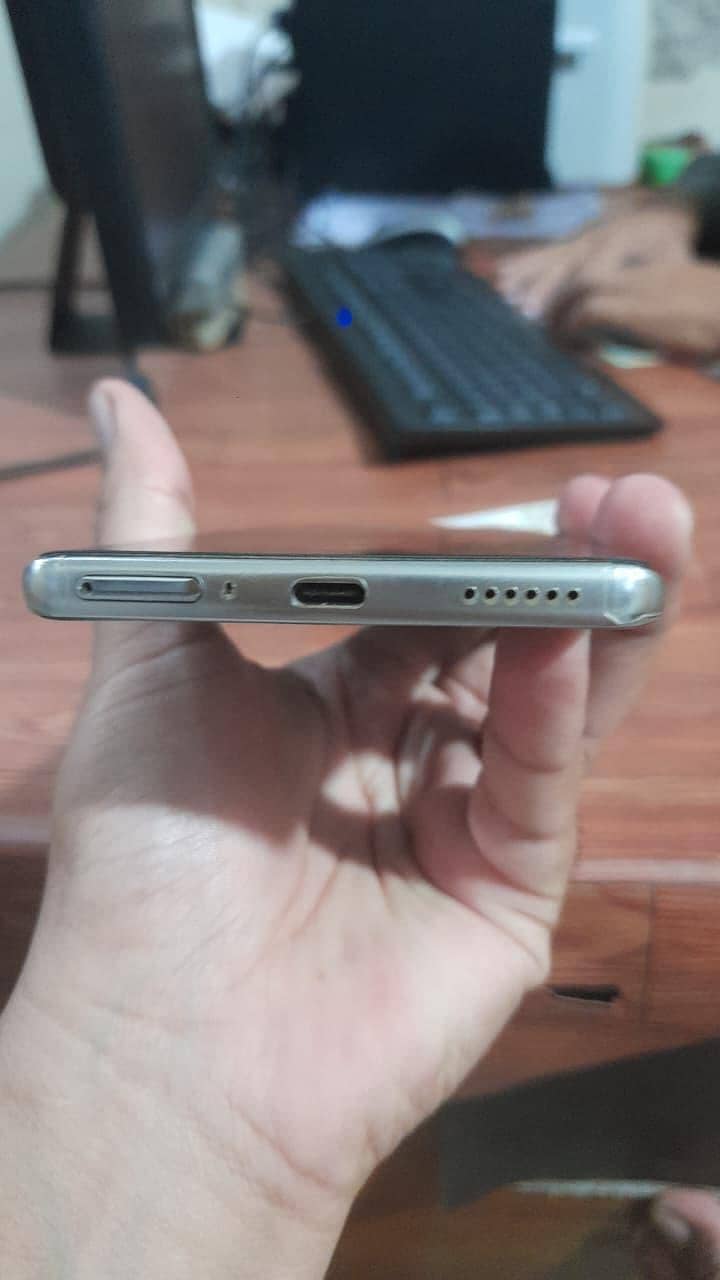 Tecno CAMON 40 Pro 6