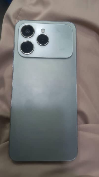 Tecno spark 40