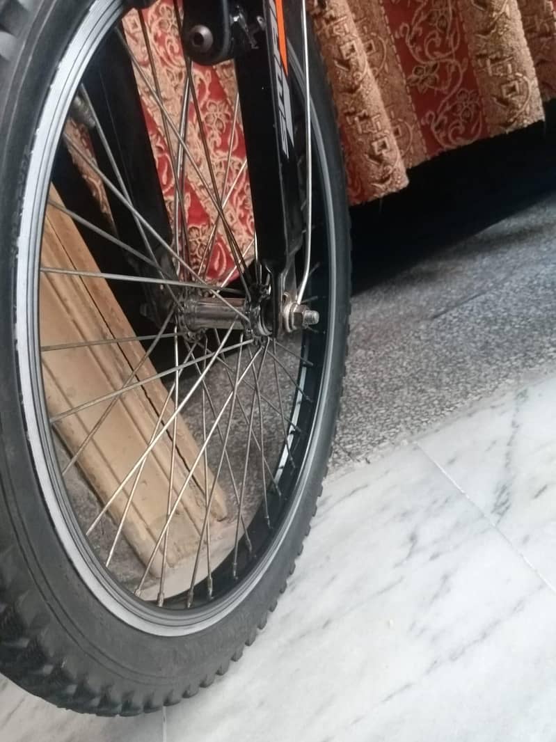 cycle. 03055105282 1