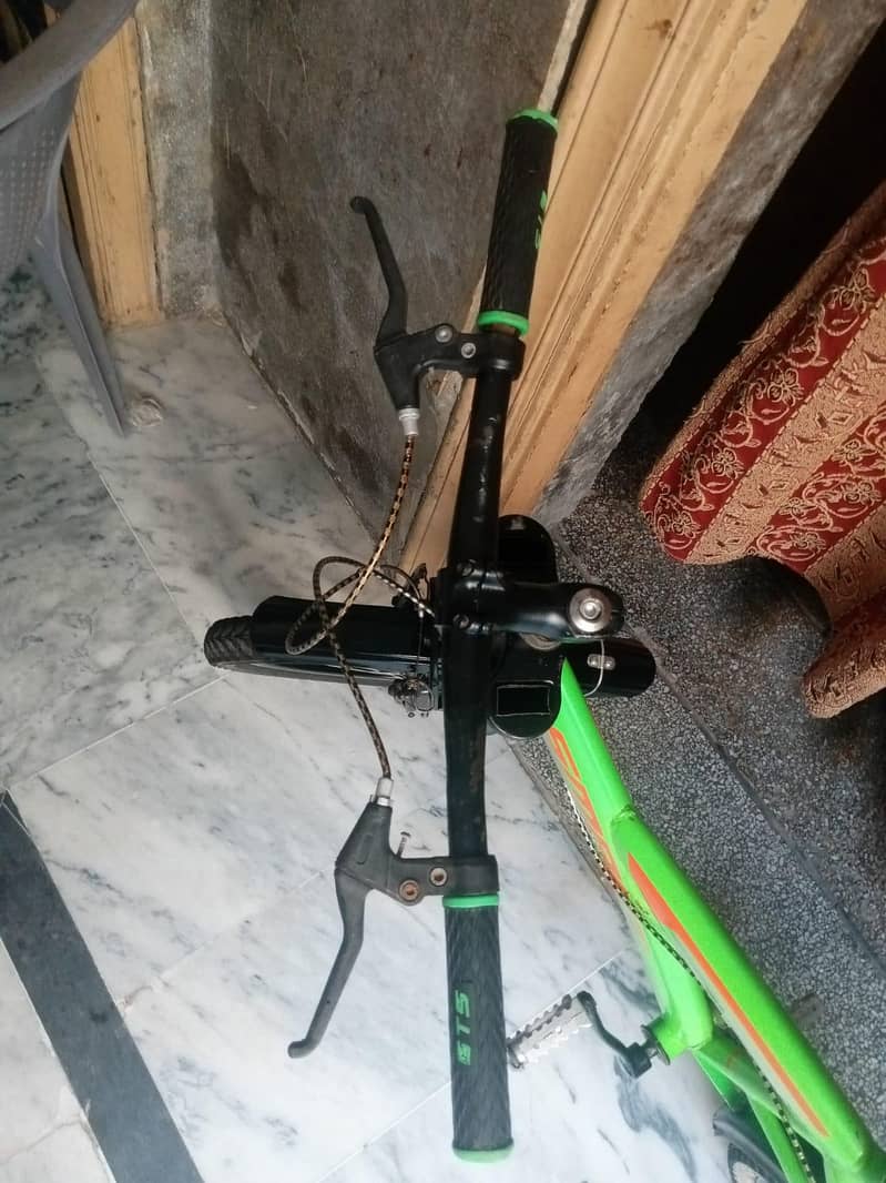 cycle. 03055105282 3