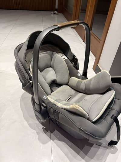 Nuna car seat plus base