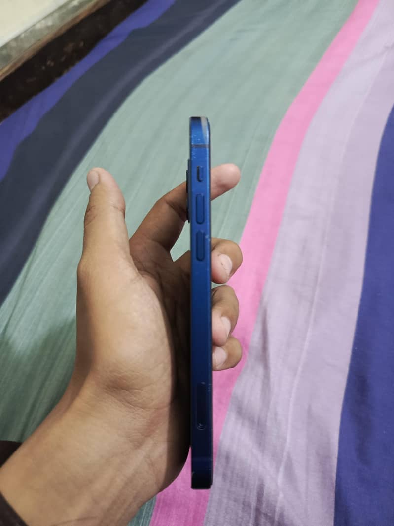 Apple iPhone 12 5
