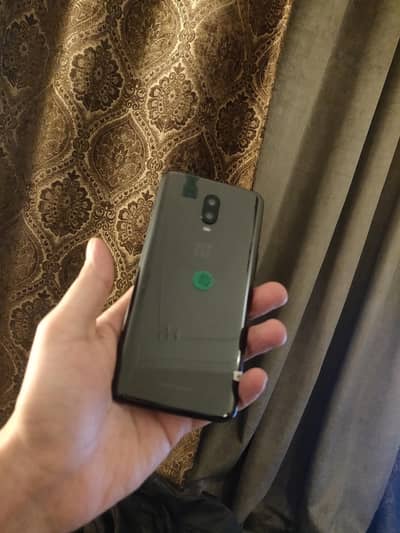 One Plus 6T 8/128