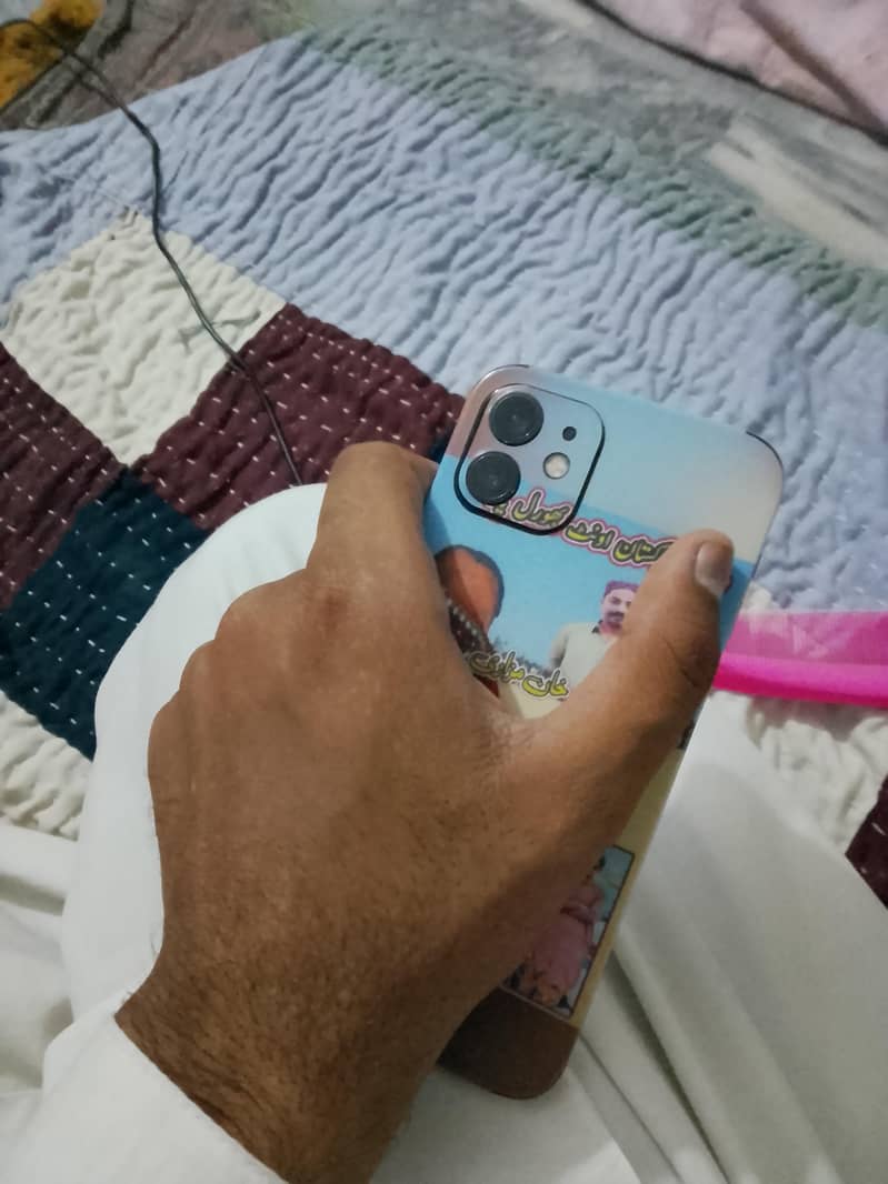 Apple iPhone 12 1
